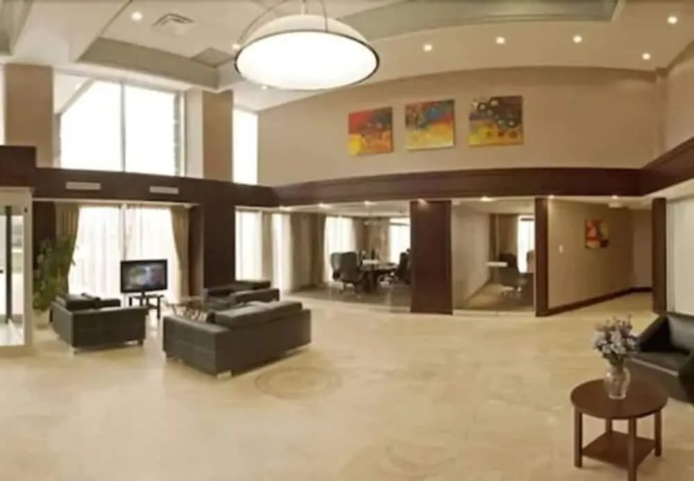 ***  Comfort Inn & Conference Centre Toronto Airport קנדה
