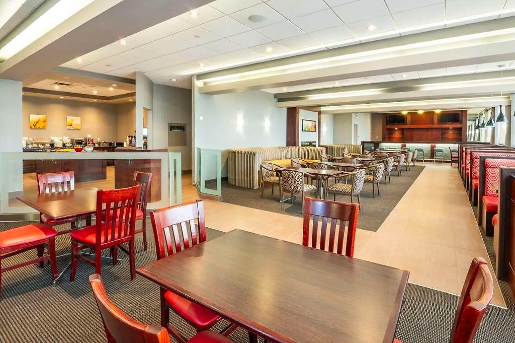 Comfort Inn & Conference Centre Toronto Airport 3*,  קנדה