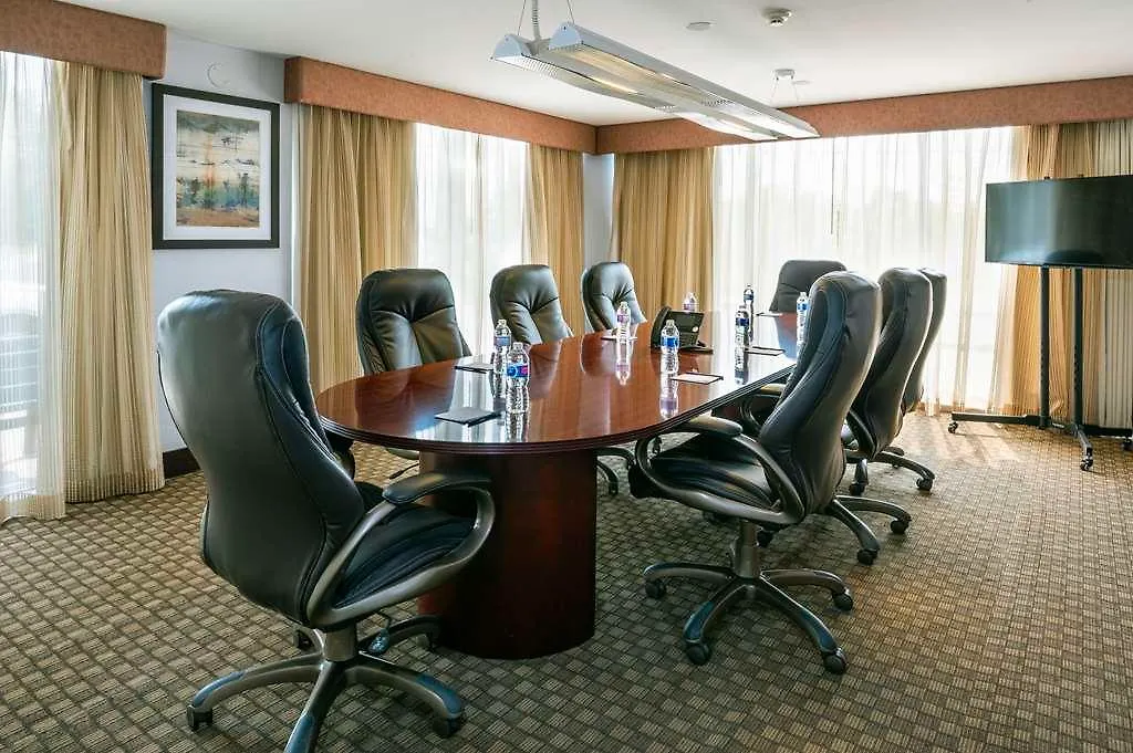 ***  Comfort Inn & Conference Centre Toronto Airport קנדה